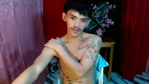 urhunky_boy online show from June 23, 2026, 8:18 pm