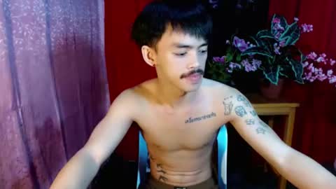 urhunky_boy online show from July 7, 2026, 6:12 pm