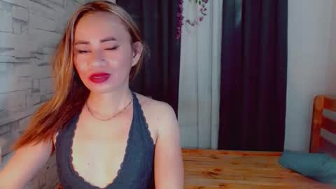 urlovely_che online show from March 8, 2026, 3:32 am