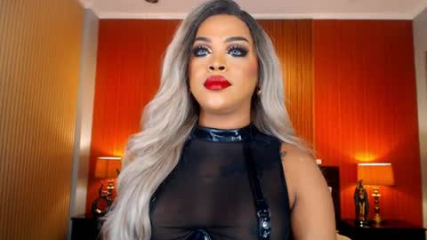 Snapshot of urmajestytyra chatting on July 13, 2026, 7:27 pm UrMajestyTyra online show from July 13, 2026, 7:27 pm