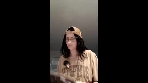 urmomalexx online show from May 31, 2026, 10:44 am