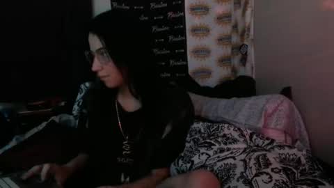 urmomalexx online show from June 5, 2026, 8:09 am