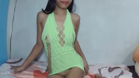 Snapshot of urmorenasexygirl4u chatting on February 19, 2026, 4:52 am It me SHELLA online show from February 19, 2026, 4:52 am