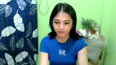 urmystical_sofie online show from September 21, 2025, 4:25 am