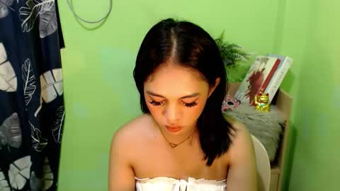 urmystical_sofie online show from October 22, 2025, 1:00 pm