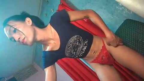 Snapshot of urnaughty_kim chatting on April 13, 2026, 11:43 pm Kim online show from April 13, 2026, 11:43 pm