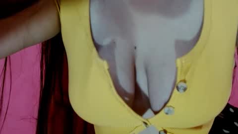 Snapshot of urnaughtyfilipina chatting on March 5, 2025, 2:45 pm ask me online show from March 5, 2025, 2:45 pm