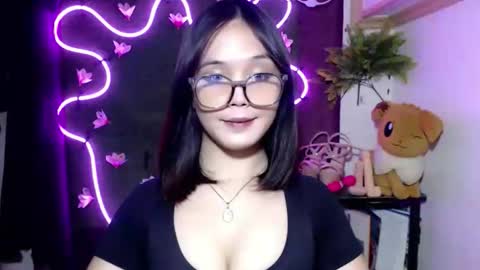 Snapshot of urpinay_pia chatting on October 13, 2025, 9:15 pm Pia online show from October 13, 2025, 9:15 pm