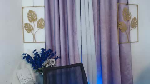 urpinay_sandra69 online show from February 14, 2026, 11:12 pm