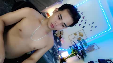 urpinoy_cummer online show from April 9, 2026, 1:38 pm