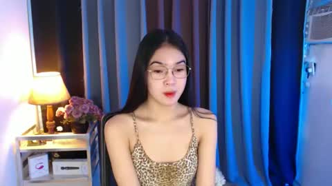 Snapshot of urpretty_nix chatting on September 14, 2025, 8:35 am Nix online show from September 14, 2025, 8:35 am