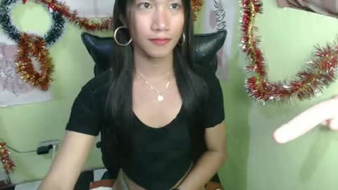 Snapshot of urprincessamara69 chatting on December 10, 2024, 4:49 pm Amara online show from December 10, 2024, 4:49 pm