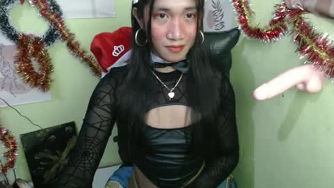 Snapshot of urprincessamara69 chatting on December 15, 2024, 3:53 pm Amara online show from December 15, 2024, 3:53 pm