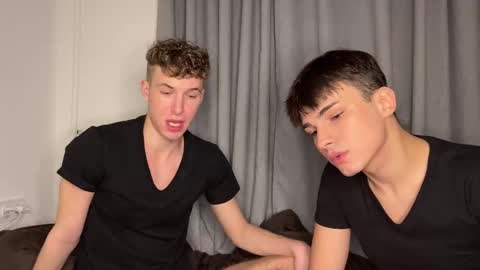 ursaotome online show from December 3, 2025, 1:57 am