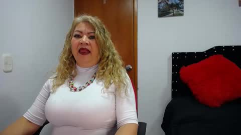 Eveling Blanco  online show from January 26, 2025, 3:59 am