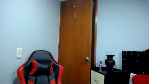 Snapshot of ursulawhite69 chatting on July 17, 2026, 1:45 am Eveling Blanco online show from July 17, 2026, 1:45 am