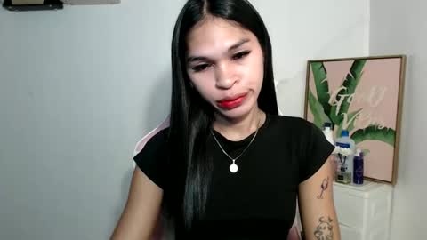 ursweet_zeviixx online show from September 9, 2025, 8:36 am