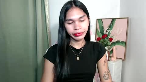 ursweet_zeviixx online show from October 19, 2025, 9:10 am
