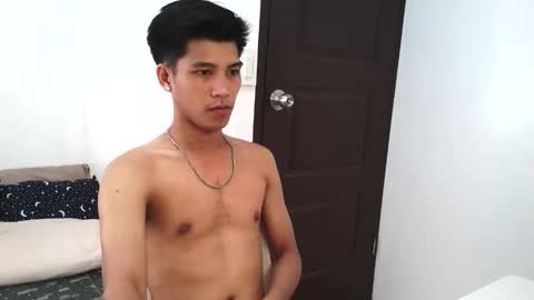 ursweetie_boy online show from March 19, 2026, 6:06 am