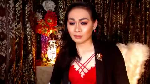 Snapshot of urtimelessbeauty chatting on January 17, 2025, 6:33 pm Merca online show from January 17, 2025, 6:33 pm