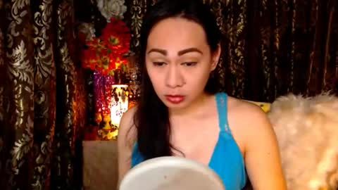 Snapshot of urtimelessbeauty chatting on October 18, 2025, 9:37 pm Merca online show from October 18, 2025, 9:37 pm