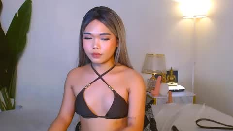 Urwildest farrah online show from May 11, 2026, 4:04 pm