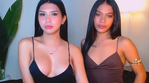 urwildest_margaret online show from April 18, 2026, 11:47 am