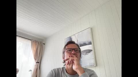 P online show from September 8, 2025, 7:13 pm