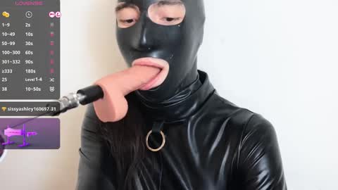 usedexcuse online show from November 28, 2025, 2:09 pm