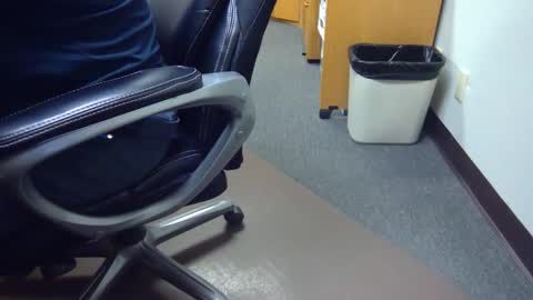 useemie online show from October 28, 2025, 10:45 pm