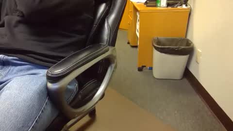 useemie online show from January 16, 2026, 9:19 pm