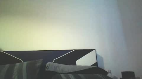 sub 4 u online show from December 11, 2024, 1:06 pm