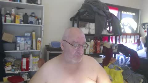 Snapshot of usgoober chatting on December 19, 2024, 3:52 pm Eric online show from December 19, 2024, 3:52 pm