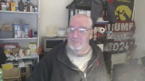 Snapshot of usgoober chatting on December 31, 2024, 2:08 am Eric online show from December 31, 2024, 2:08 am