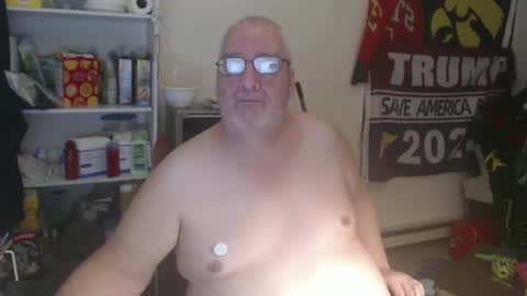 Snapshot of usgoober chatting on January 8, 2025, 2:25 am Eric online show from January 8, 2025, 2:25 am