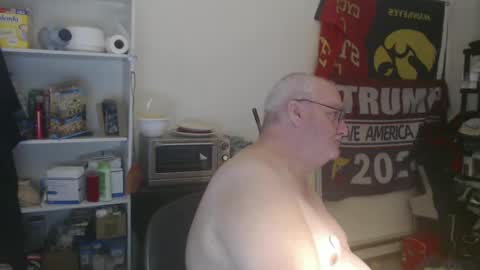 Snapshot of usgoober chatting on January 10, 2025, 3:07 am Eric online show from January 10, 2025, 3:07 am