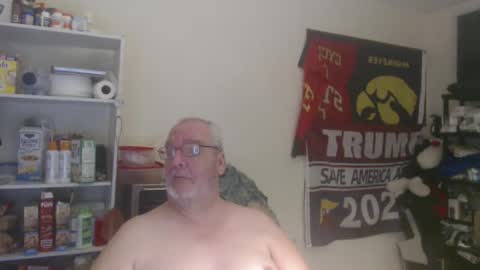 Snapshot of usgoober chatting on January 18, 2025, 4:37 am Eric online show from January 18, 2025, 4:37 am