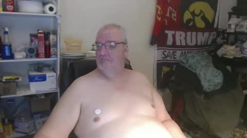 Snapshot of usgoober chatting on January 31, 2025, 3:41 am Eric online show from January 31, 2025, 3:41 am