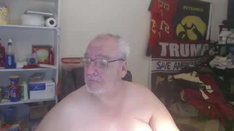 Snapshot of usgoober chatting on February 4, 2025, 5:31 am Eric online show from February 4, 2025, 5:31 am