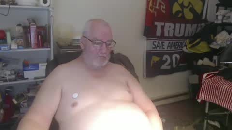 Snapshot of usgoober chatting on February 23, 2025, 3:24 am Eric online show from February 23, 2025, 3:24 am