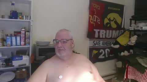 Snapshot of usgoober chatting on March 8, 2025, 4:56 am Eric online show from March 8, 2025, 4:56 am