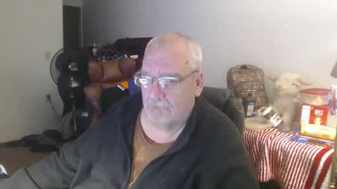 Snapshot of usgoober chatting on October 5, 2025, 3:27 am Eric online show from October 5, 2025, 3:27 am
