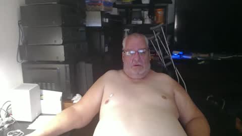 Snapshot of usgoober chatting on October 15, 2025, 1:33 pm Eric online show from October 15, 2025, 1:33 pm