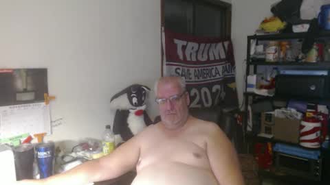 Snapshot of usgoober chatting on October 25, 2025, 2:41 am Eric online show from October 25, 2025, 2:41 am