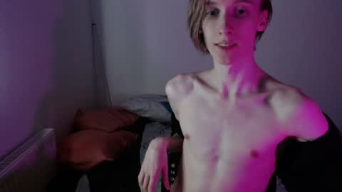Snapshot of usuck364662 chatting on January 24, 2025, 2:19 pm Excuse me online show from January 24, 2025, 2:19 pm