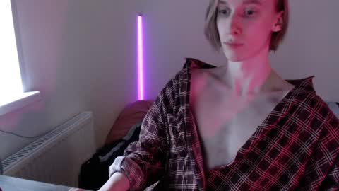 Snapshot of usuck364662 chatting on February 1, 2025, 6:32 am Excuse me online show from February 1, 2025, 6:32 am