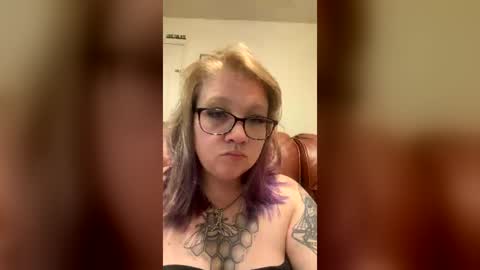 Snapshot of v3lm4 chatting on July 18, 2026, 4:49 am v3lm4 online show from July 18, 2026, 4:49 am