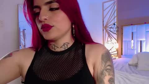 Snapshot of vaaleriee_miller_ chatting on November 1, 2025, 6:21 pm valeriee miller online show from November 1, 2025, 6:21 pm