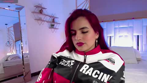 Snapshot of vaaleriee_miller_ chatting on November 8, 2025, 2:45 am valeriee miller online show from November 8, 2025, 2:45 am