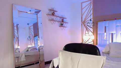 Snapshot of vaaleriee_miller_ chatting on November 12, 2025, 4:40 pm valeriee miller online show from November 12, 2025, 4:40 pm